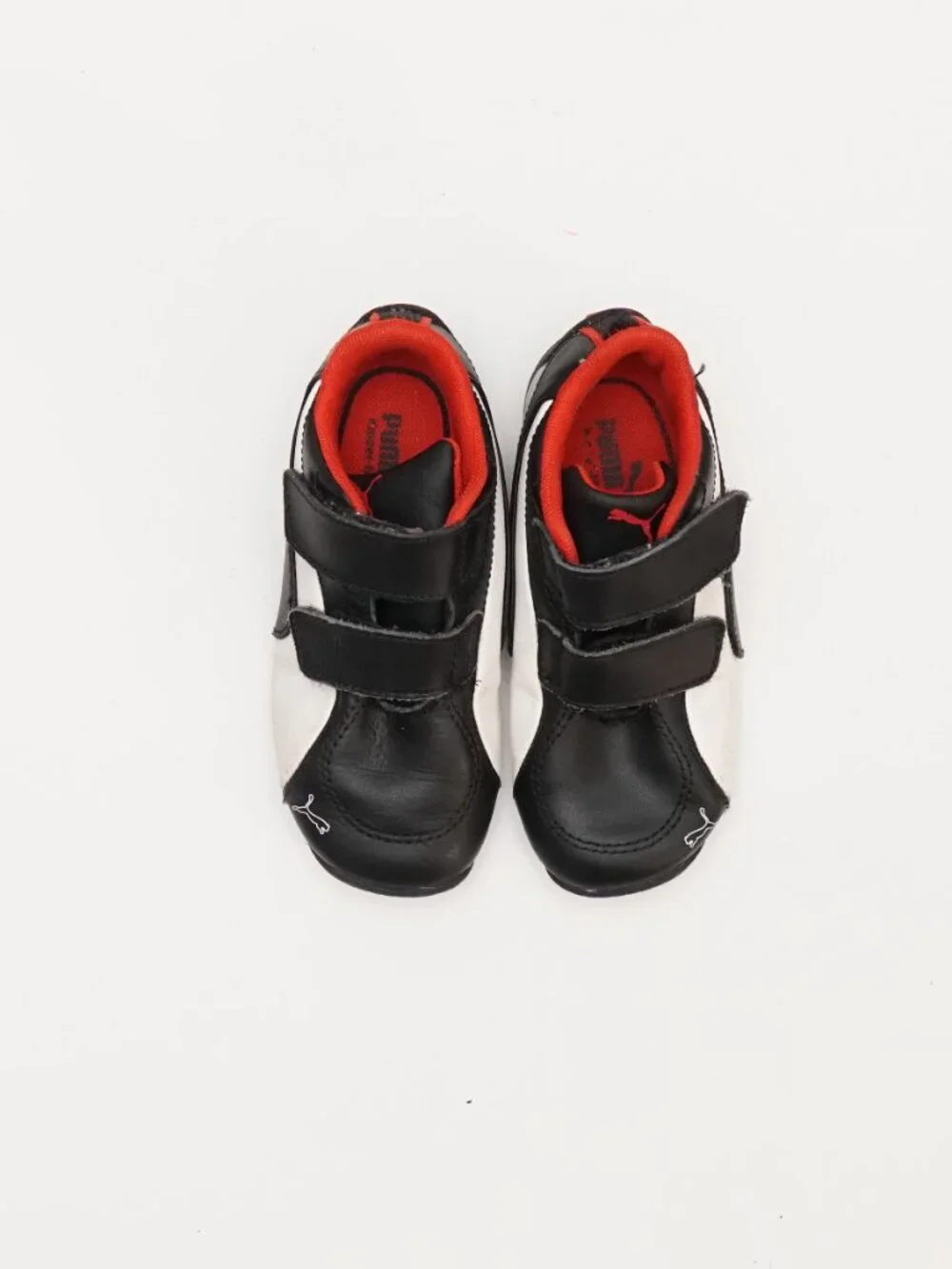 puma baby shoes size 8 for toddlers. Pre owned but in really good conditions